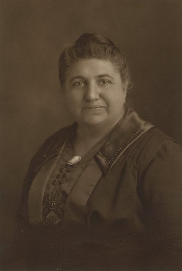 photographic portrait of Emelia M. (Etling) Beyer