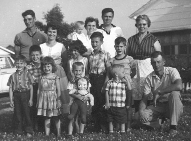group photograph of most of John and Katie Fiegenbaum's extended family