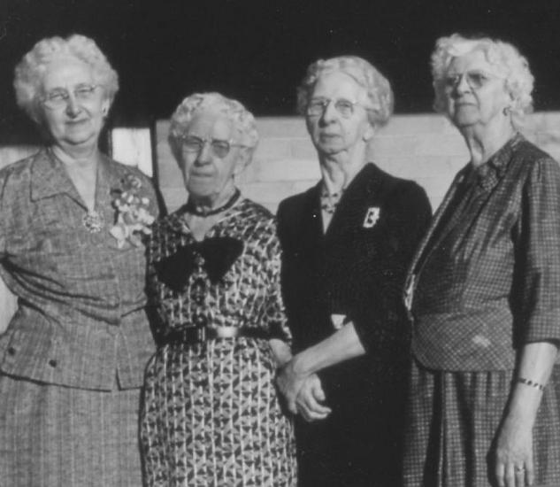 photograph of the Steinmetz sisters
